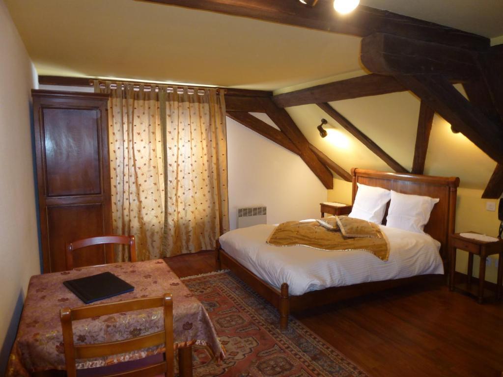 La Cour Du Bailli Suites & Spa 베아카임 객실 사진